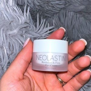 𝅺neolastin Revitalize & Firm Eye Cream